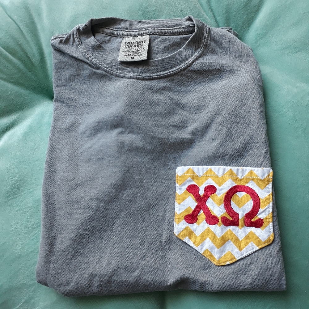 Medium Chi Omega long sleeve pocket tee gray